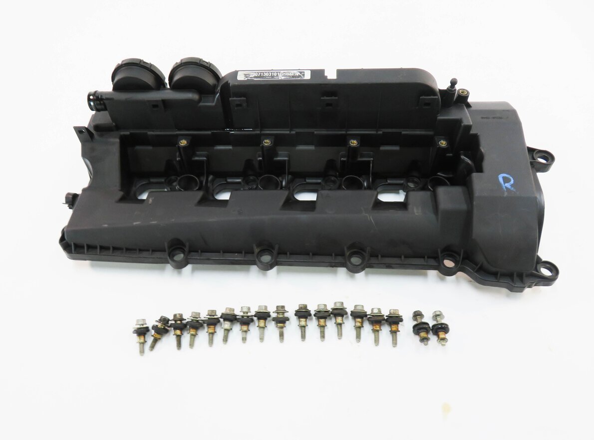 Thumbnail 2: 2010-2018 RANGE ROVER SPORT (L320 L322 L405 L494) 5.0L V8 - RIGHT VALVE COVER
