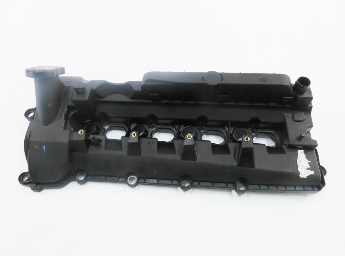 Thumbnail 2: 2010-2018 RANGE ROVER SPORT (L320 L322 L405 L494) 5.0L V8 - LEFT VALVE COVER