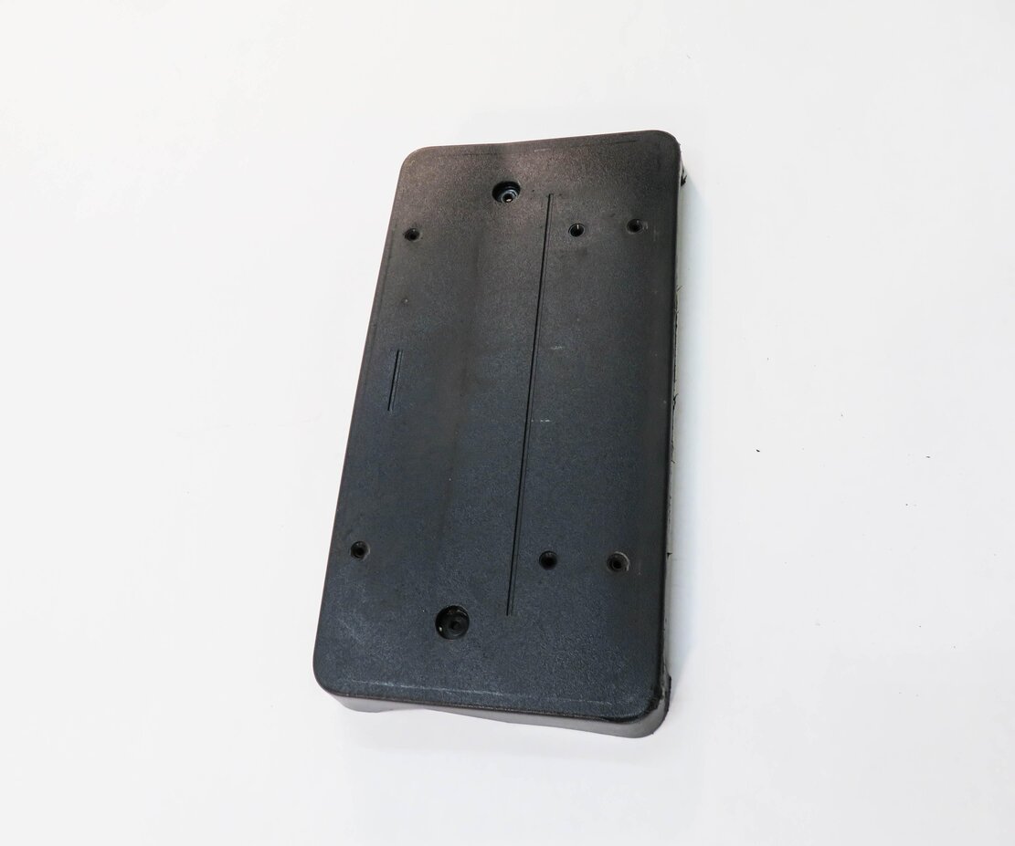 Thumbnail 3: 2013 MERCEDES GL450 (X166) FRONT LICENSE PLATE BASE MOUNT RETAINER BRACKET