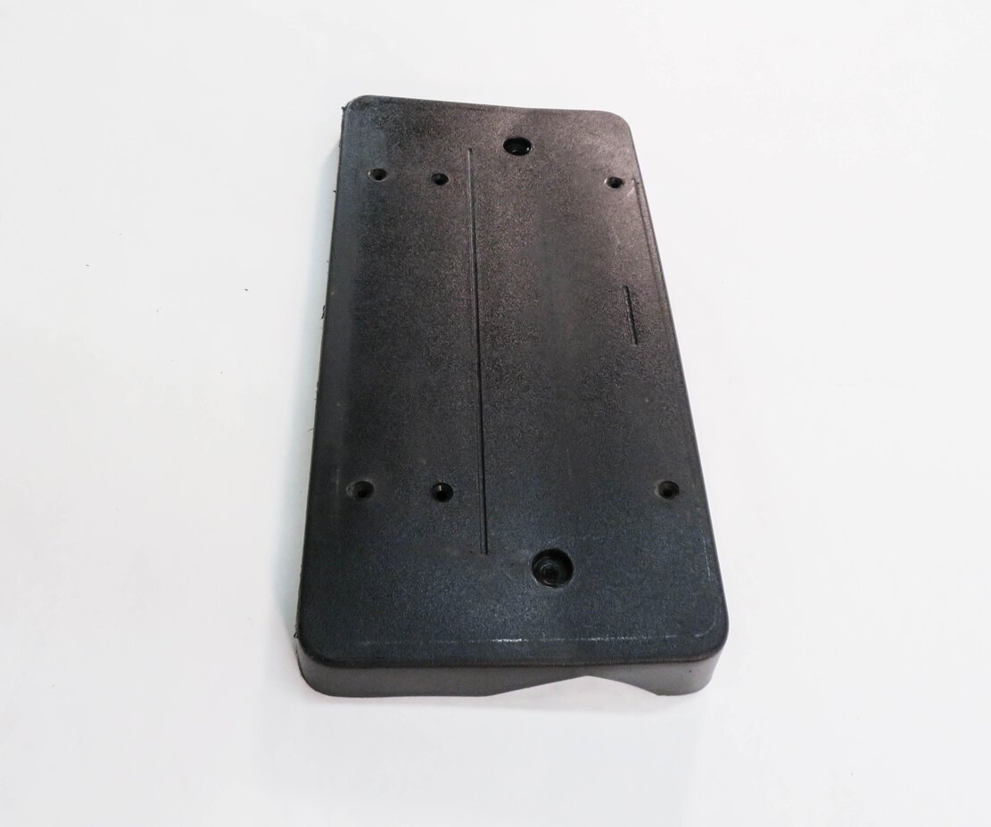 Thumbnail 4: 2013 MERCEDES GL450 (X166) FRONT LICENSE PLATE BASE MOUNT RETAINER BRACKET