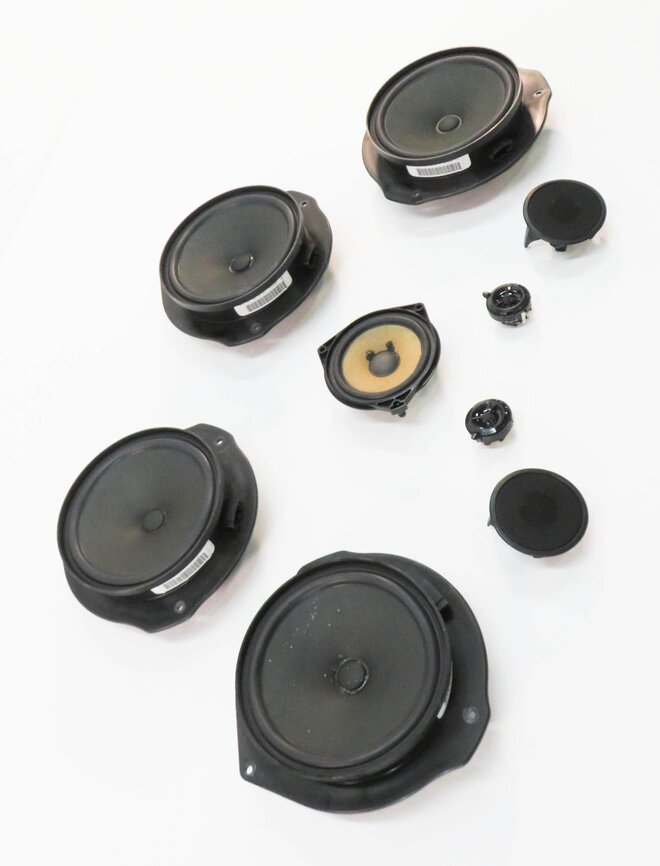 Thumbnail 3: 2013 MERCEDES GL450 (X166) RADIO STEREO AUDIO SUB SUBWOOFER SPEAKER SET-9
