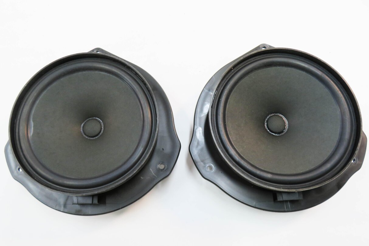 Thumbnail 8: 2013 MERCEDES GL450 (X166) RADIO STEREO AUDIO SUB SUBWOOFER SPEAKER SET-9