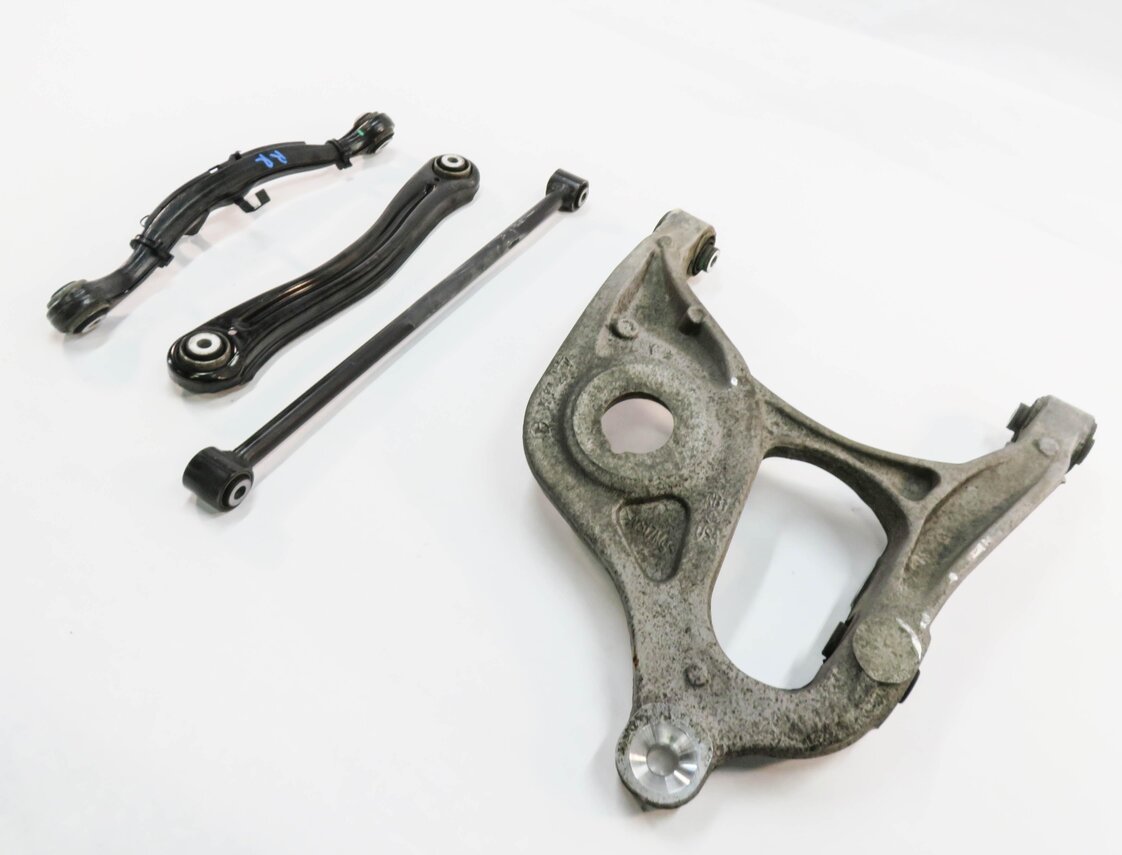 12-19 MERCEDES GL350 GL450 GL550 ML350 (W166 X166) RIGHT REAR CONTROL ARM SET