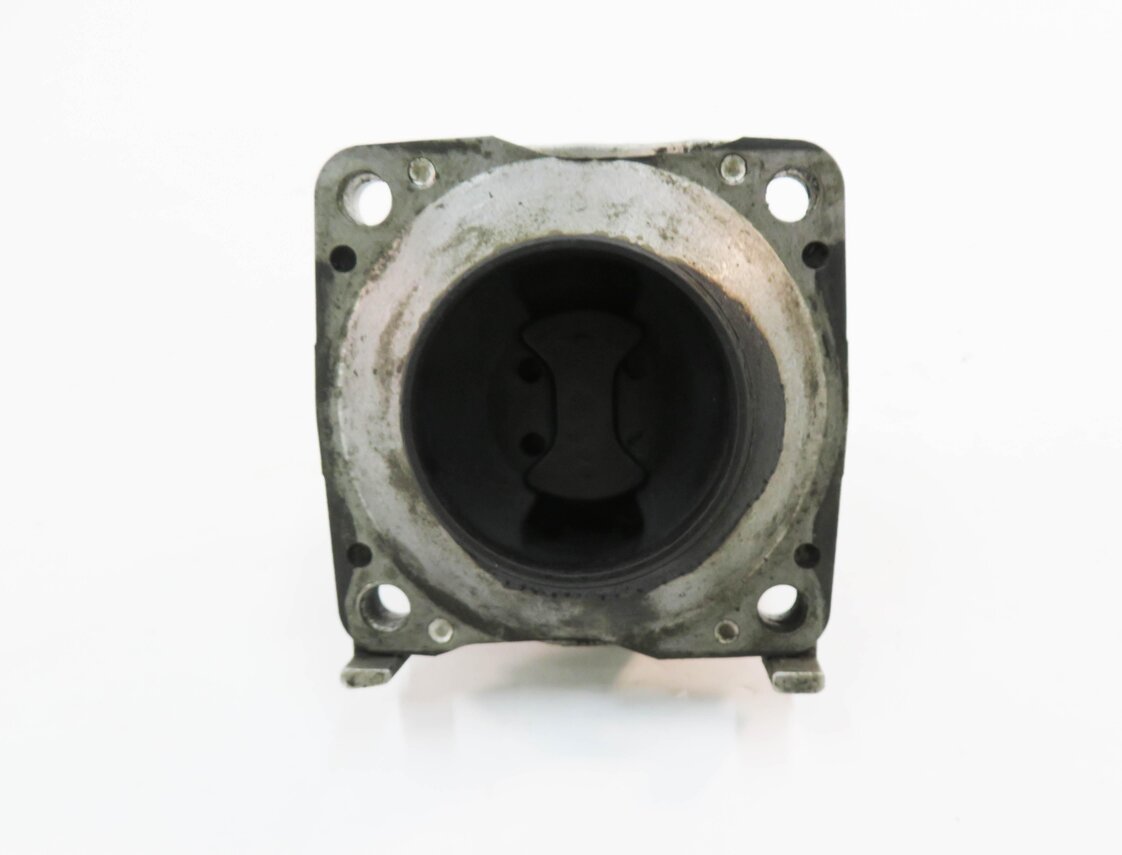 Thumbnail 2: 2013 MERCEDES GL450 (X166) 4.6L M278 ENGINE - A/T TRANSMISSION MOUNT BRACKET