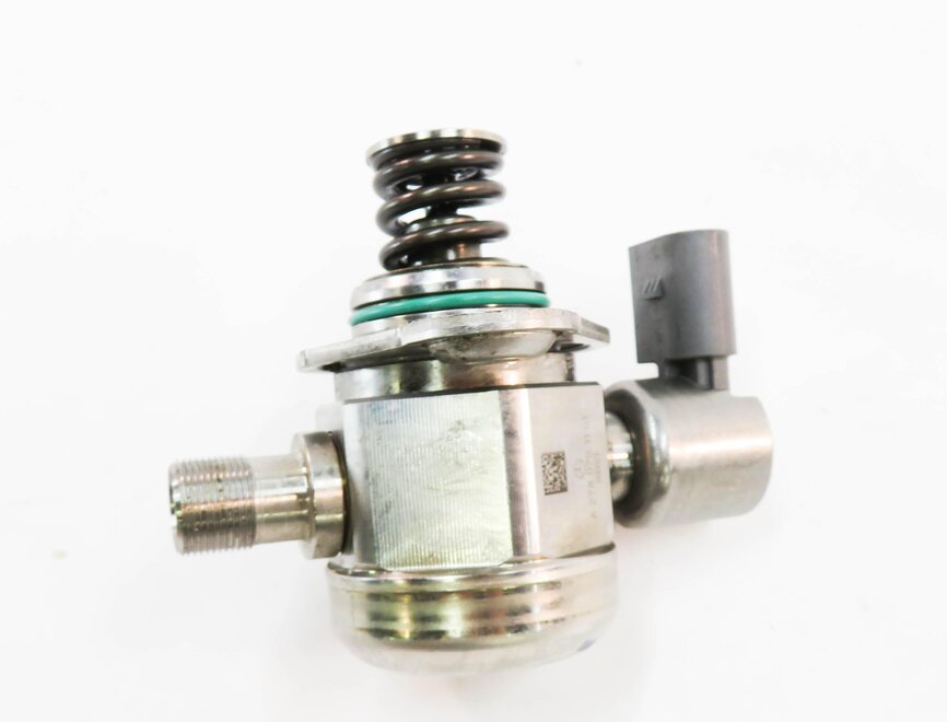 Thumbnail 6: 2011-2020 MERCEDES E500 E550 S600 SL450 SL550 GL550 - LEFT MECHANICAL FUEL PUMP