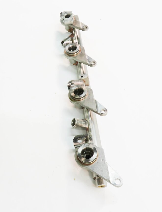 Thumbnail 3: 2013 MERCEDES GL450 (X166) 4.6L M278 ENGINE - LEFT FUEL RAIL