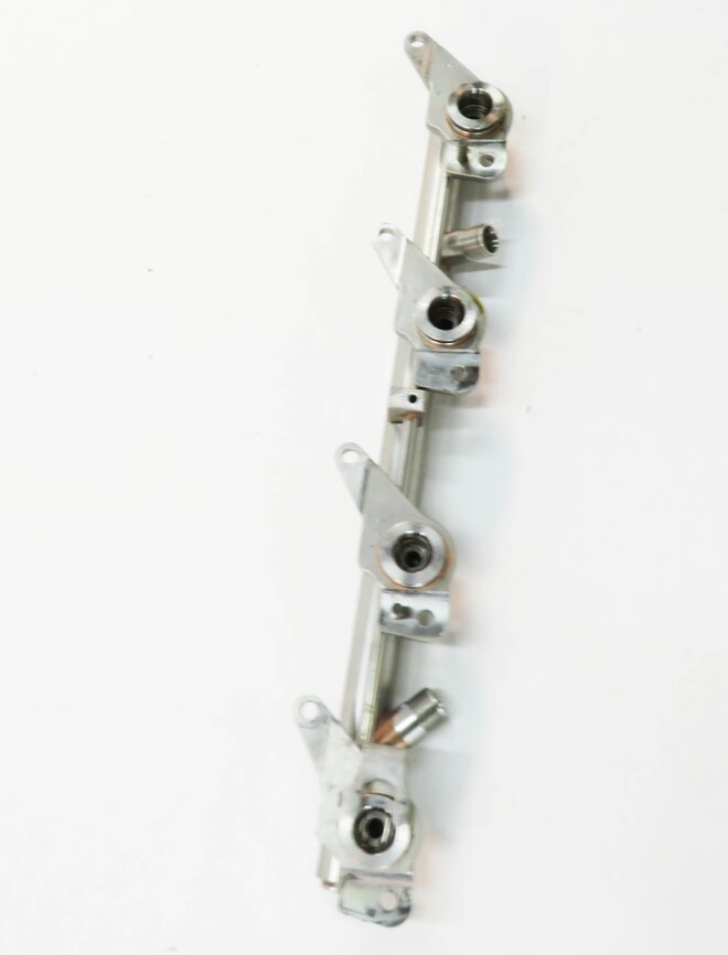 Thumbnail 4: 2013 MERCEDES GL450 (X166) 4.6L M278 ENGINE - LEFT FUEL RAIL