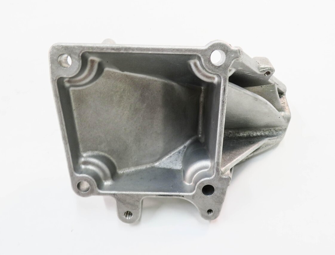Thumbnail 6: 2013 MERCEDES GL450 (X166) 4.6L M278 ENGINE - RIGHT MOTOR MOUNT BRACKET SET-2