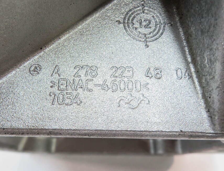Thumbnail 7: 2013 MERCEDES GL450 (X166) 4.6L M278 ENGINE - RIGHT MOTOR MOUNT BRACKET SET-2