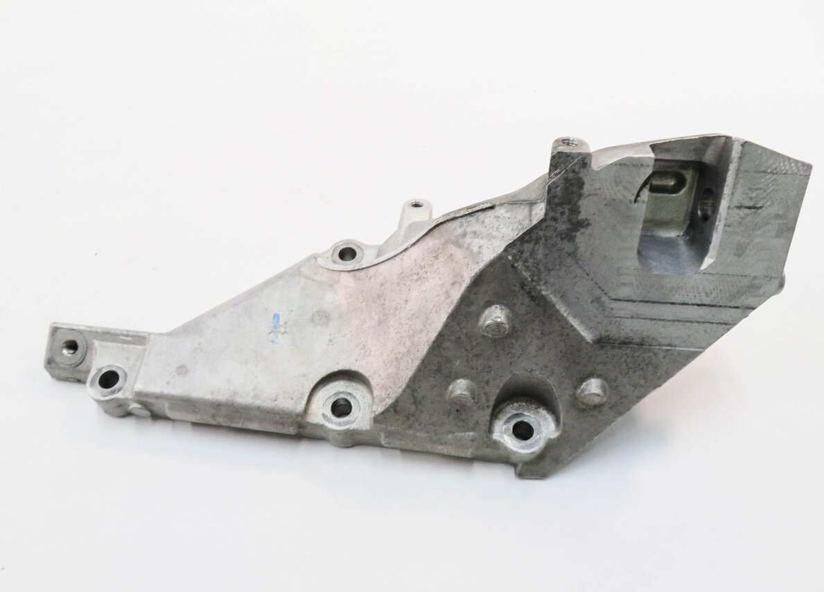 Thumbnail 5: 2013 MERCEDES GL450 (X166) 4.6L M278 ENGINE - LEFT MOTOR MOUNT BRACKET SET-2