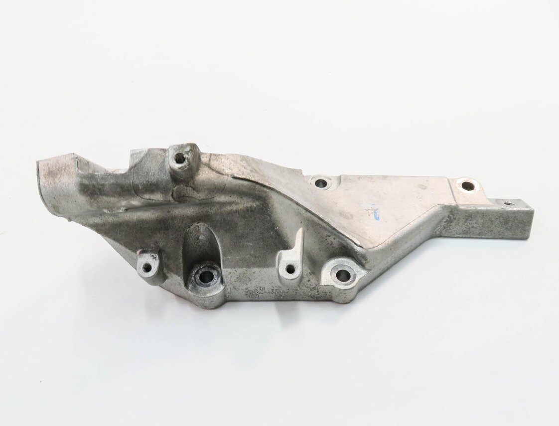 Thumbnail 6: 2013 MERCEDES GL450 (X166) 4.6L M278 ENGINE - LEFT MOTOR MOUNT BRACKET SET-2