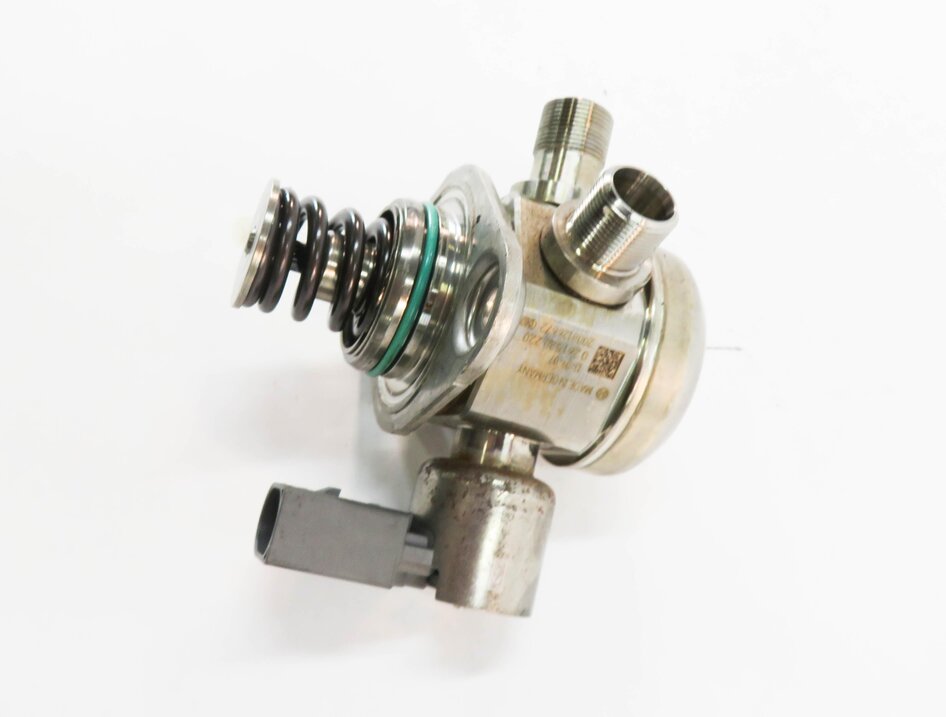 Thumbnail 4: 2011-2020 MERCEDES E500 E550 S600 SL450 SL550 GL550 - LEFT MECHANICAL FUEL PUMP