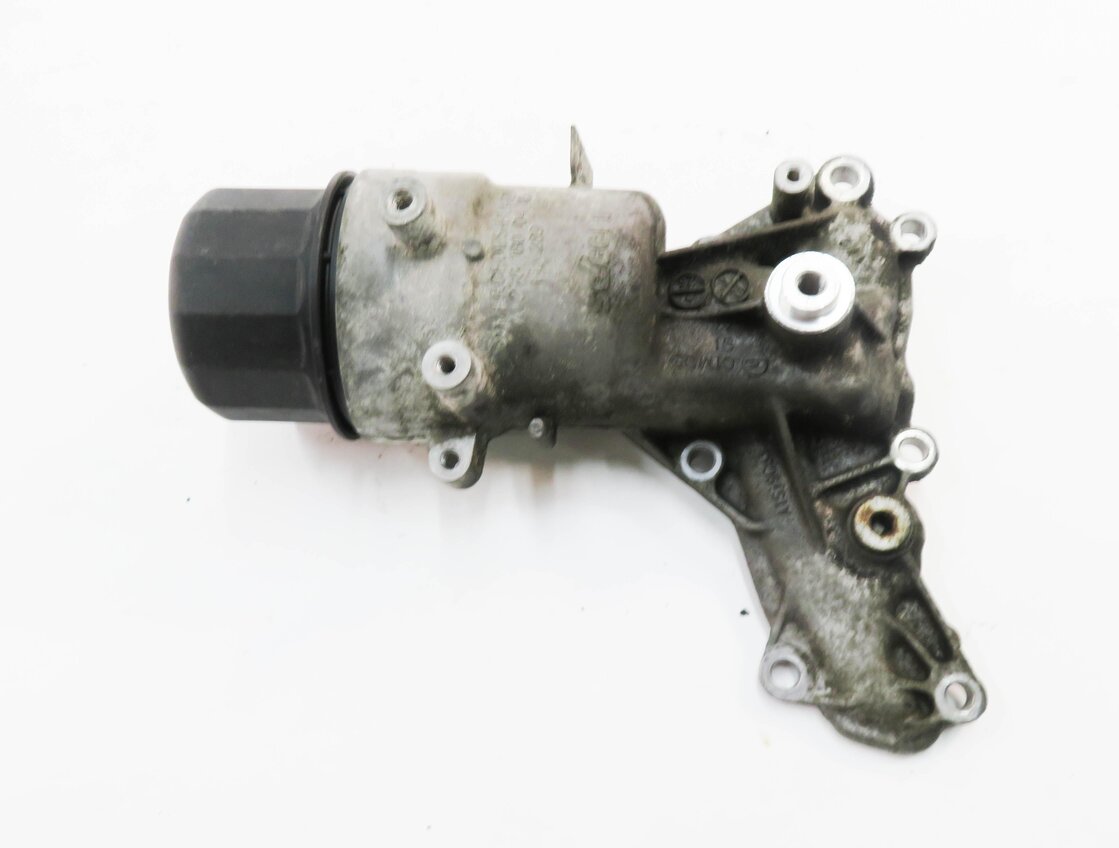 Thumbnail 5: 2014 MERCEDES GL550 (X166) 4.6L M278 ENGINE - OIL FILTER HOUSING