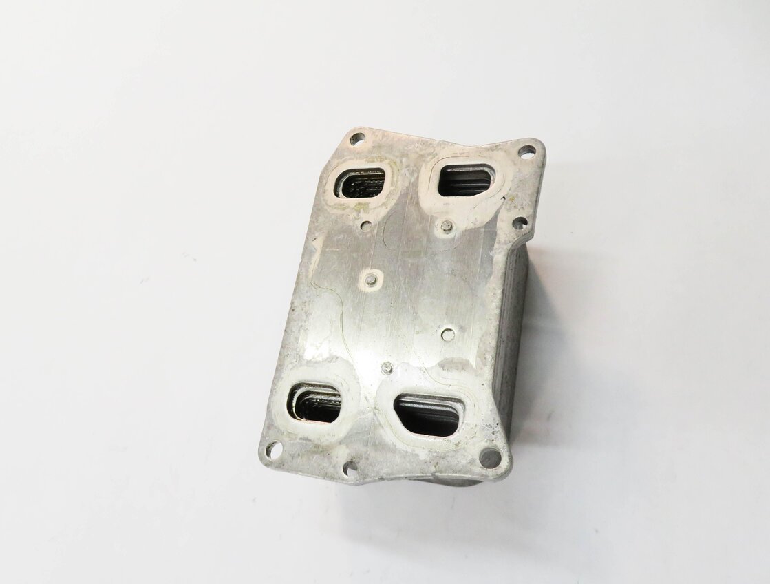 Thumbnail 4: 2011-2020 MERCEDES CL550 E550 GL450 GL550 ML550 S550 SL550 - ENGINE OIL COOLER