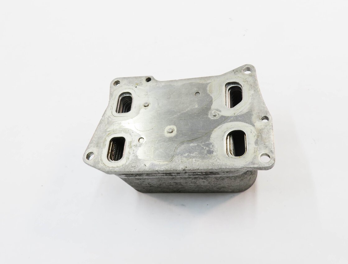 Thumbnail 5: 2011-2020 MERCEDES CL550 E550 GL450 GL550 ML550 S550 SL550 - ENGINE OIL COOLER