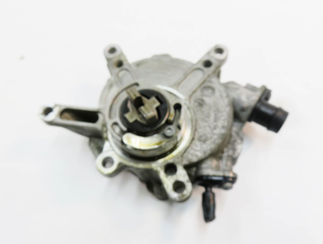 11-20 MERCEDES CL550 GL450 GL550 ML350 ML550 S400 S550 S600 SL550 - VACUUM PUMP