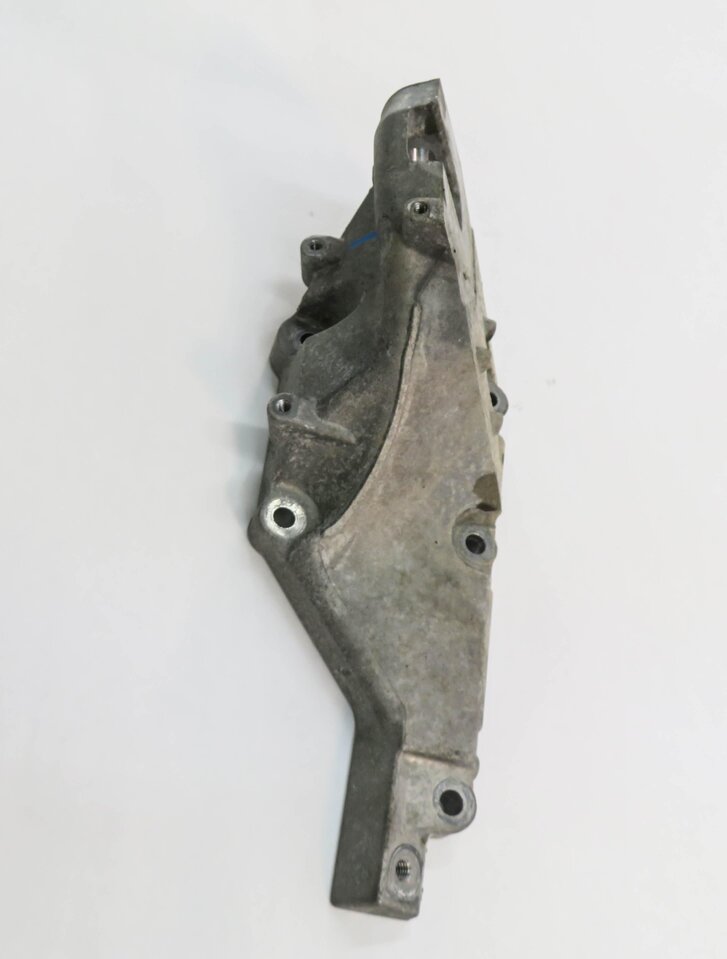 Thumbnail 3: 2014 MERCEDES GL550 (X166) 4.6L M278 ENGINE - LEFT MOTOR MOUNT BRACKET
