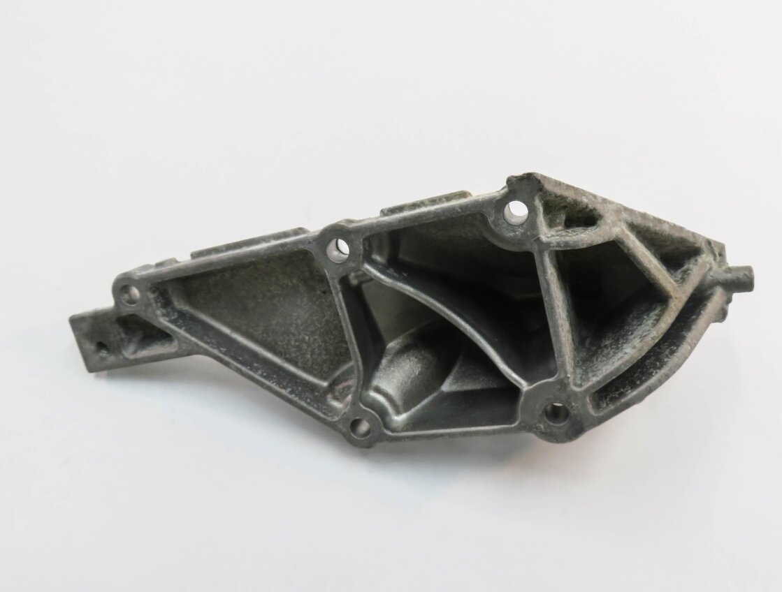 Thumbnail 6: 2014 MERCEDES GL550 (X166) 4.6L M278 ENGINE - LEFT MOTOR MOUNT BRACKET