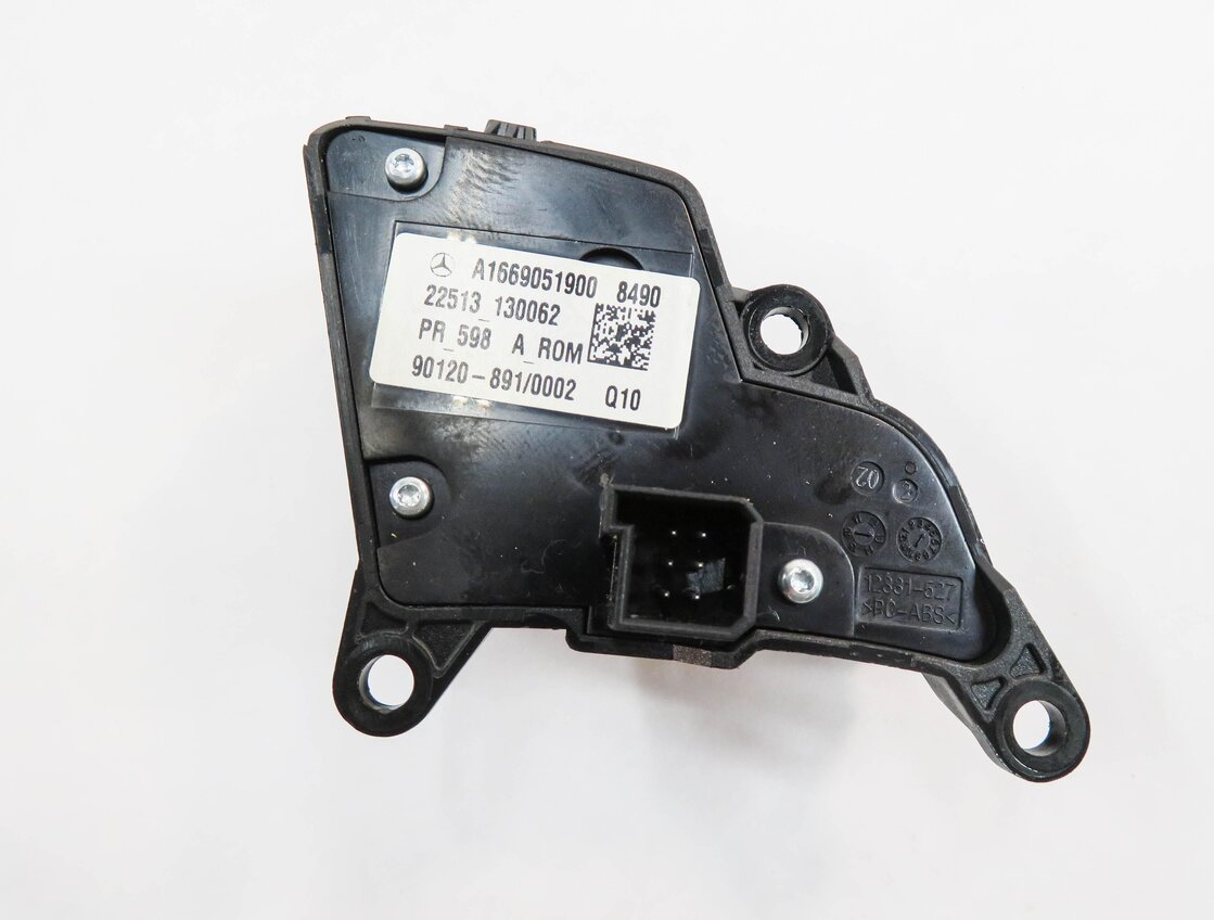 Thumbnail 7: 2014 MERCEDES GL550 (X166) PHONE VOLUME RIGHT STEERING SWITCH BUTTON