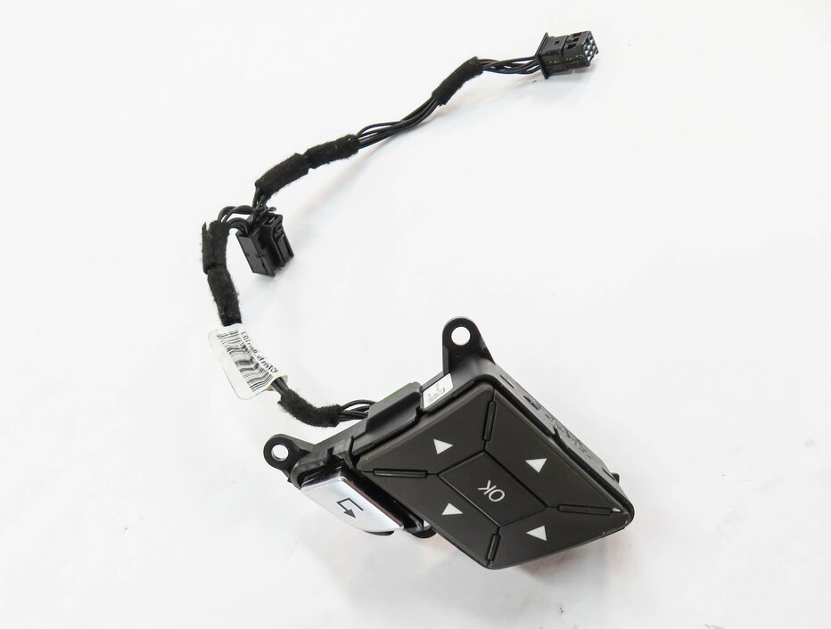 Thumbnail 3: 2014 MERCEDES GL550 (X166) MENU / OK RIGHT STEERING SWITCH BUTTON