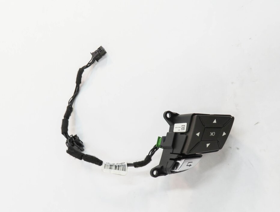 Thumbnail 5: 2014 MERCEDES GL550 (X166) MENU / OK RIGHT STEERING SWITCH BUTTON
