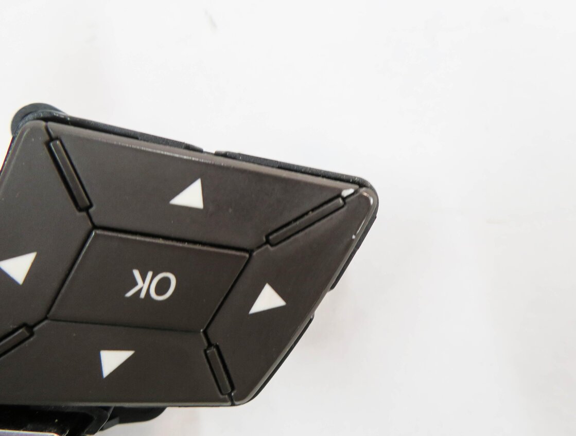 Thumbnail 8: 2014 MERCEDES GL550 (X166) MENU / OK RIGHT STEERING SWITCH BUTTON