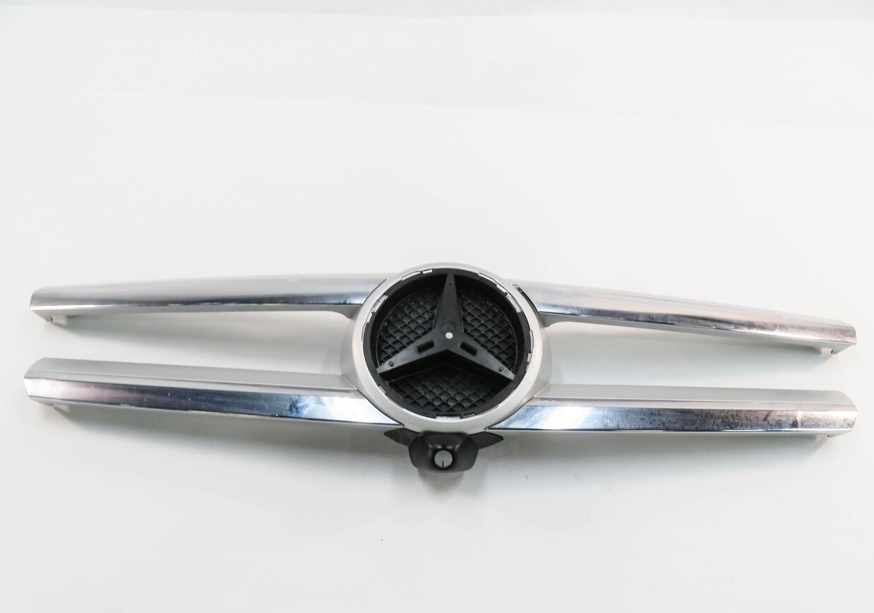 Thumbnail 2: 13-16 MERCEDES GL350 GL450 GL550 (X166) SPORT - FRONT CENTER HOOD GRILLE TRIM
