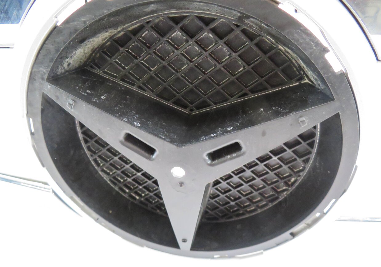 Thumbnail 9: 13-16 MERCEDES GL350 GL450 GL550 (X166) SPORT - FRONT CENTER HOOD GRILLE TRIM