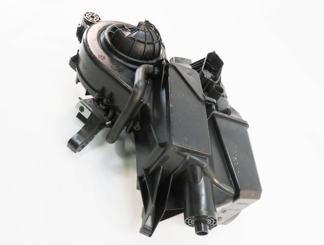 Thumbnail 4: 13-19 MERCEDES GL350 GL450 GL550 GLS350 GLS450 (W166 X166) REAR A/C BLOWER MOTOR