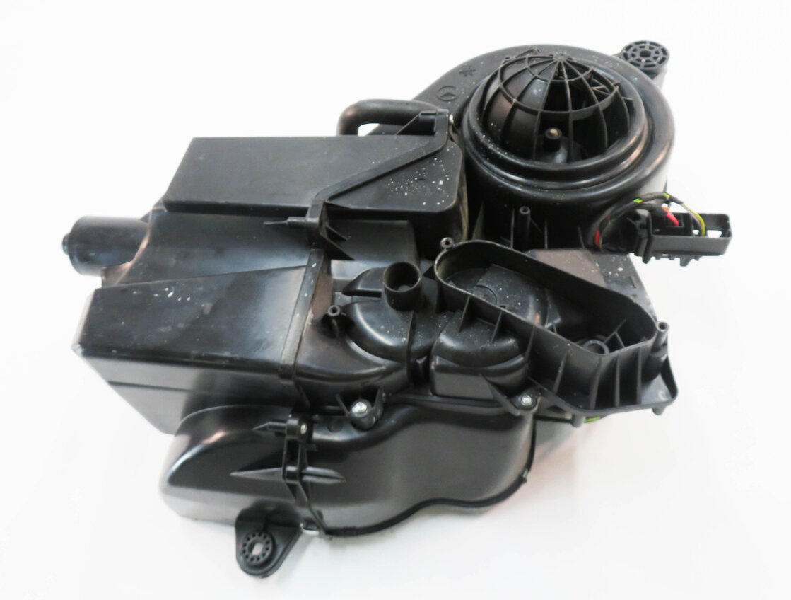 Thumbnail 5: 13-19 MERCEDES GL350 GL450 GL550 GLS350 GLS450 (W166 X166) REAR A/C BLOWER MOTOR