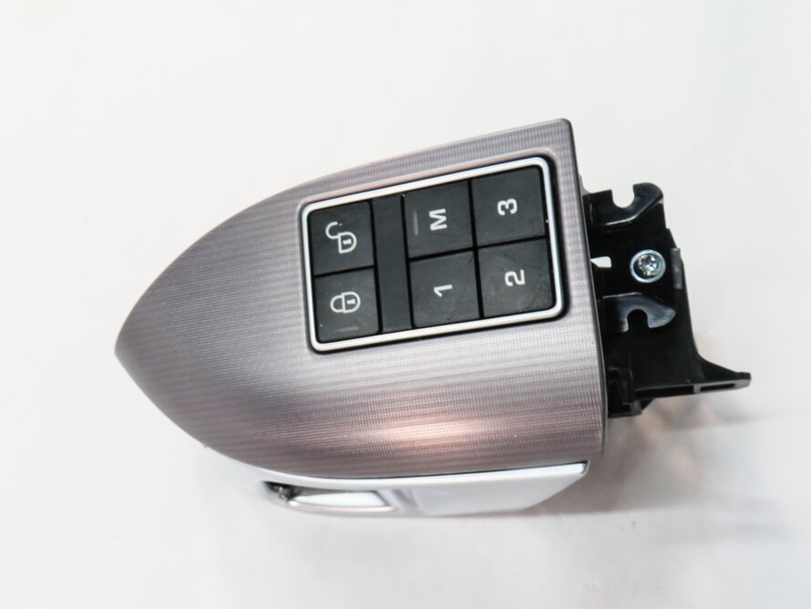 Thumbnail 3: 2013-2022 RANGE ROVER SPORT DISCOVERY (L404 L462 L494) RIGHT FRONT DOOR HANDLE