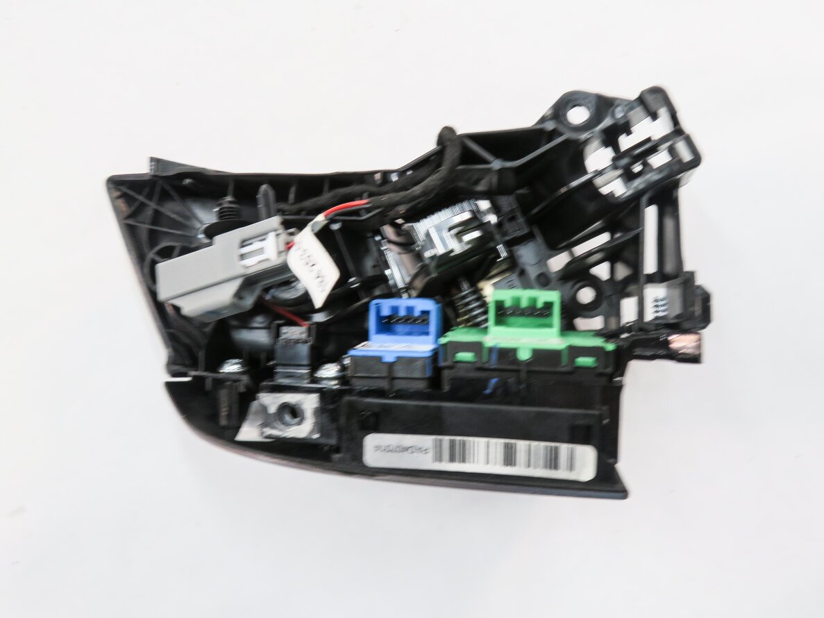 Thumbnail 6: 2013-2022 RANGE ROVER SPORT DISCOVERY (L404 L462 L494) RIGHT FRONT DOOR HANDLE