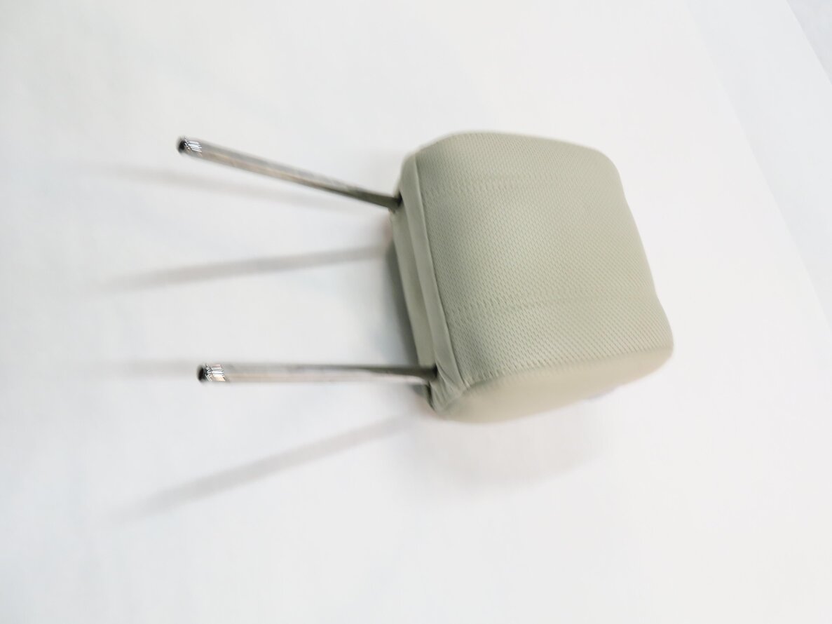 Thumbnail 4: 2014 RANGE ROVER SPORT (L494) RIGHT FRONT PASSENGER HEADREST (IVORY LEATHER)