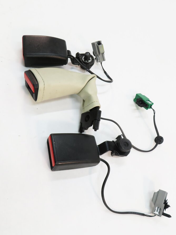 Thumbnail 4: 2014 RANGE ROVER SPORT (L494) REAR 2nd SECOND ROW SEAT SEATBELT RECEIVER SET-3