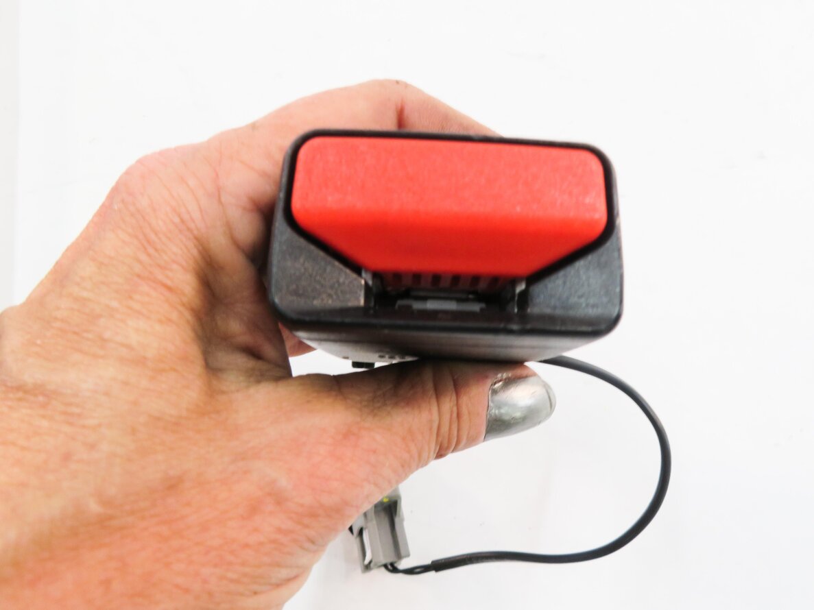 Thumbnail 8: 2014 RANGE ROVER SPORT (L494) REAR 2nd SECOND ROW SEAT SEATBELT RECEIVER SET-3