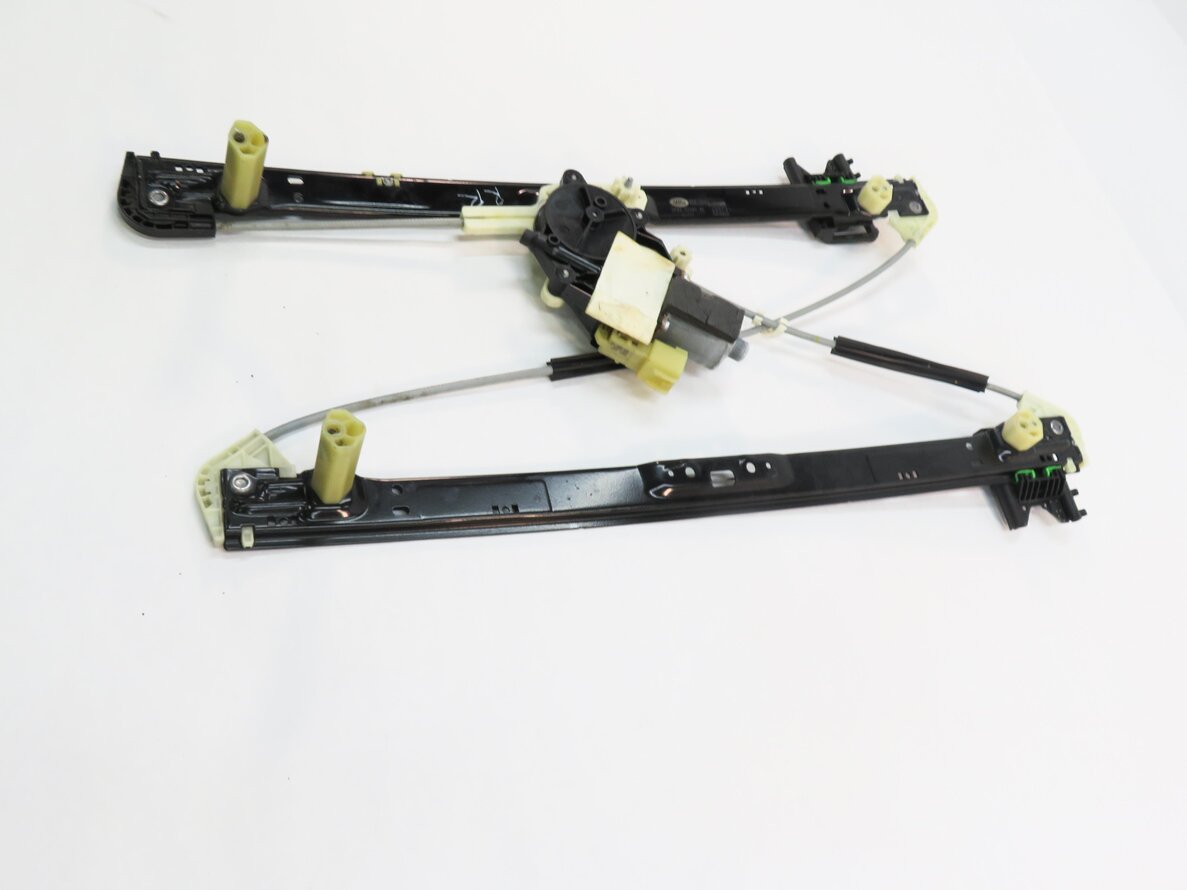 Thumbnail 4: 2014-2020 RANGE ROVER SPORT (L494) RIGHT REAR DOOR WINDOW REGULATOR w/ MOTOR