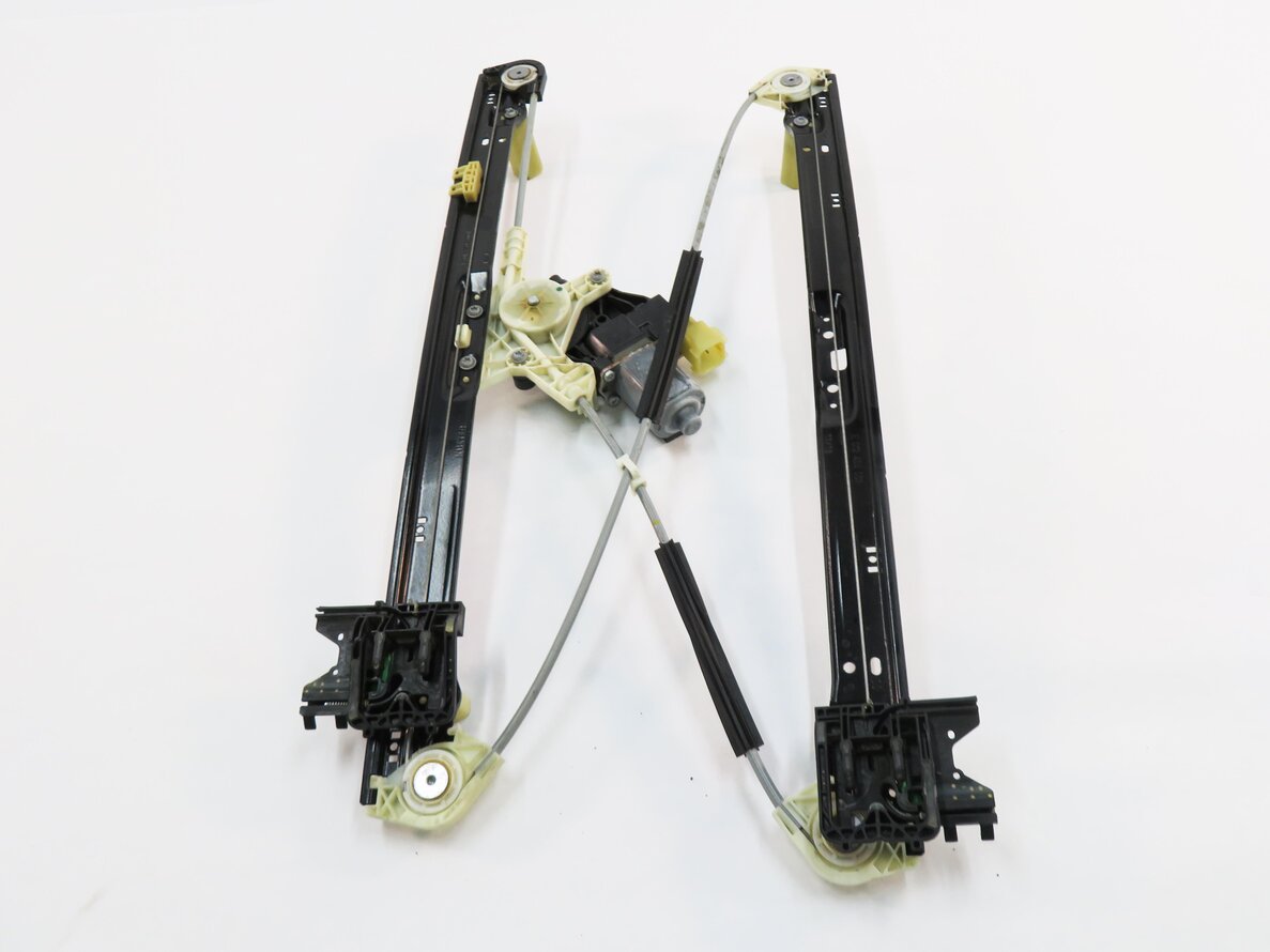 Thumbnail 6: 2014-2020 RANGE ROVER SPORT (L494) RIGHT REAR DOOR WINDOW REGULATOR w/ MOTOR