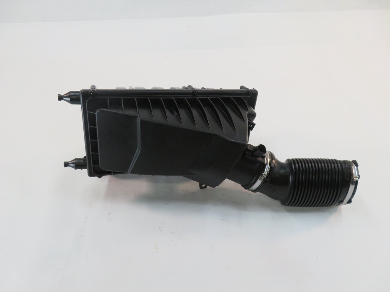 Thumbnail 4: 14-20 RANGE ROVER SPORT (L405 L494) 5.0L SUPERCHARGED RIGHT INTAKE FILTER BOX