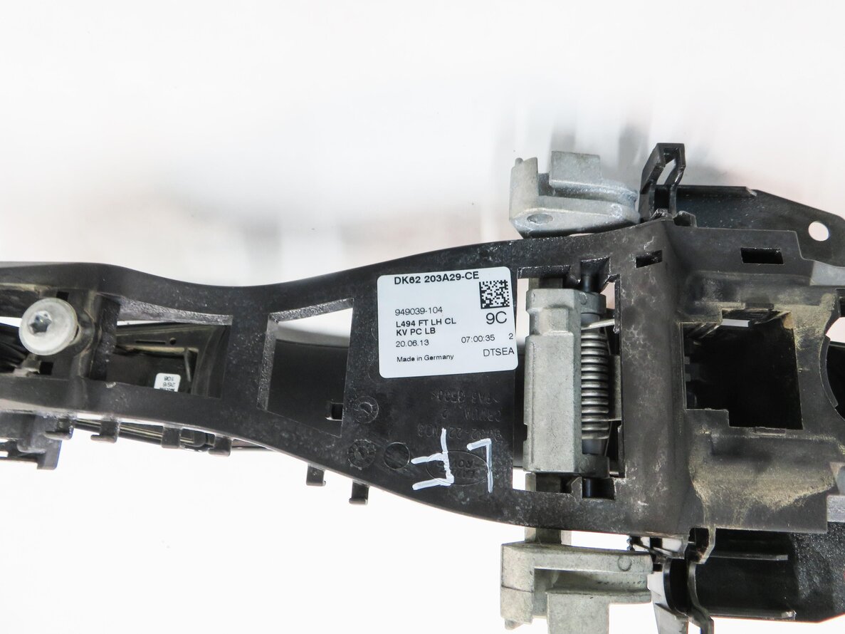Thumbnail 2: 2013-2022 RANGE ROVER SPORT DISCOVERY (L404 L462 L494) RIGHT REAR DOOR HANDLE