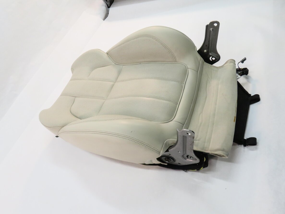 Thumbnail 3: 2014 RANGE ROVER SPORT (L494) PASSENGER - UPPER TOP HEATED SEAT CUSHION (IVORY)