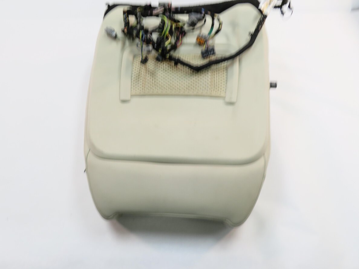 Thumbnail 6: 2014 RANGE ROVER SPORT (L494) PASSENGER - UPPER TOP HEATED SEAT CUSHION (IVORY)