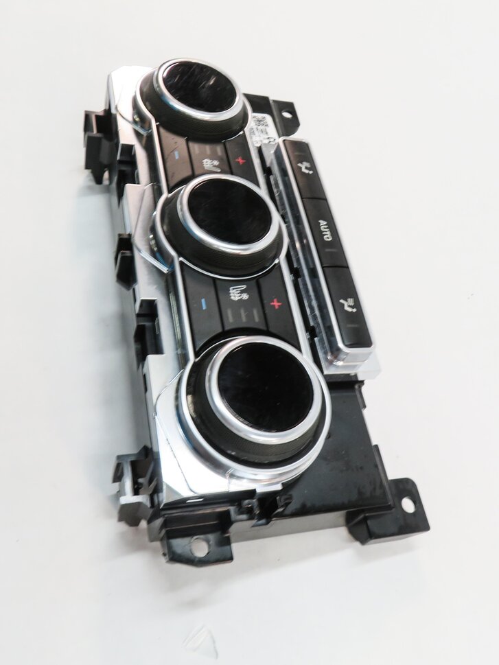 Thumbnail 4: 2014-2015 RANGE ROVER SPORT (L494) REAR HEATER A/C TEMPERATURE CONTROL (HEATED)