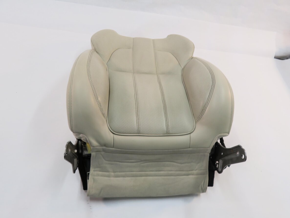 Thumbnail 2: 2014 RANGE ROVER SPORT (L494) DRIVER - UPPER TOP HEATED SEAT CUSHION (IVORY)
