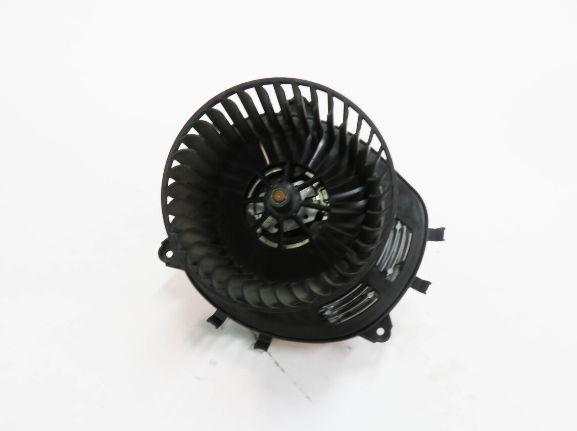 Thumbnail 1: 06-13 MERCEDES GL320 GL450 GL550 ML320 ML350 ML500 (W164 X164) REAR BLOWER MOTOR