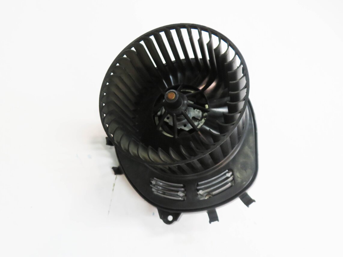Thumbnail 3: 06-13 MERCEDES GL320 GL450 GL550 ML320 ML350 ML500 (W164 X164) REAR BLOWER MOTOR