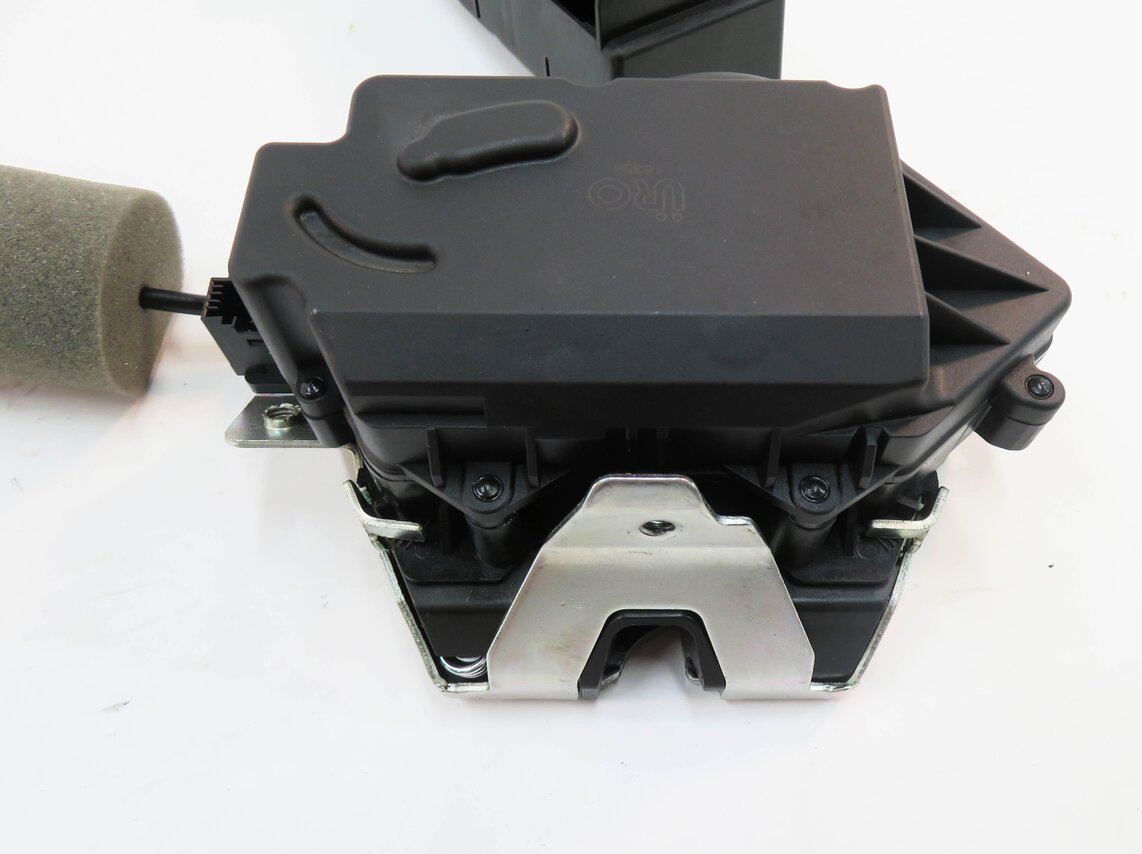 Thumbnail 6: 2009 MERCEDES GL550 (X164) REAR TRUNK LOCK LATCH ACTUATOR