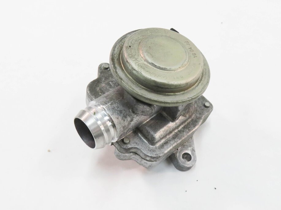 2009 MERCEDES GL550 (X164) 5.5L V8 ENGINE - LEFT AIR INJECTION CHECK VALVE