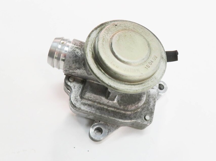 Thumbnail 3: 2009 MERCEDES GL550 (X164) 5.5L V8 ENGINE - LEFT AIR INJECTION CHECK VALVE