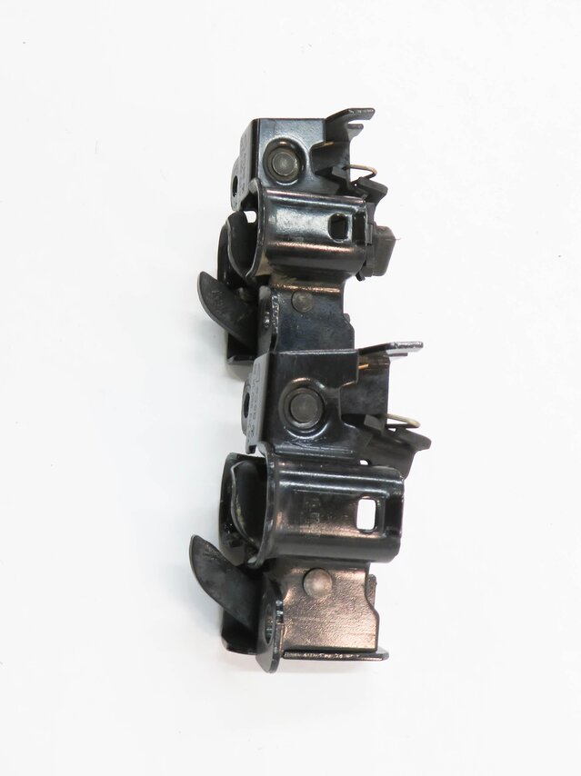 Thumbnail 5: 2009 MERCEDES GL550 (X164) FRONT LEFT & RIGHT LOWER HOOD LOCK LATCH SET w/ CABLE