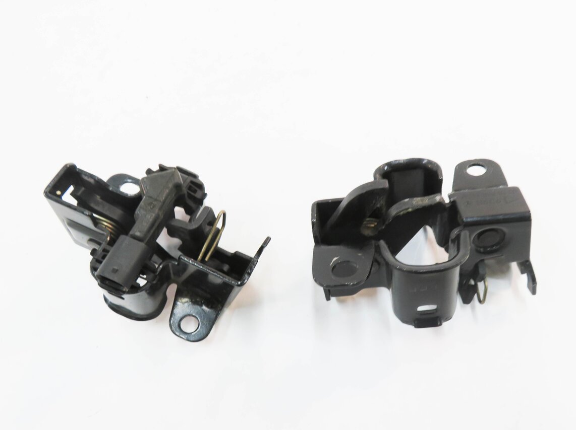 Thumbnail 6: 2009 MERCEDES GL550 (X164) FRONT LEFT & RIGHT LOWER HOOD LOCK LATCH SET w/ CABLE